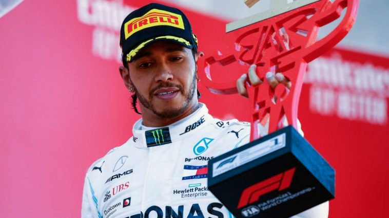 Referi-lewis-hamilton-mercedes_4667438